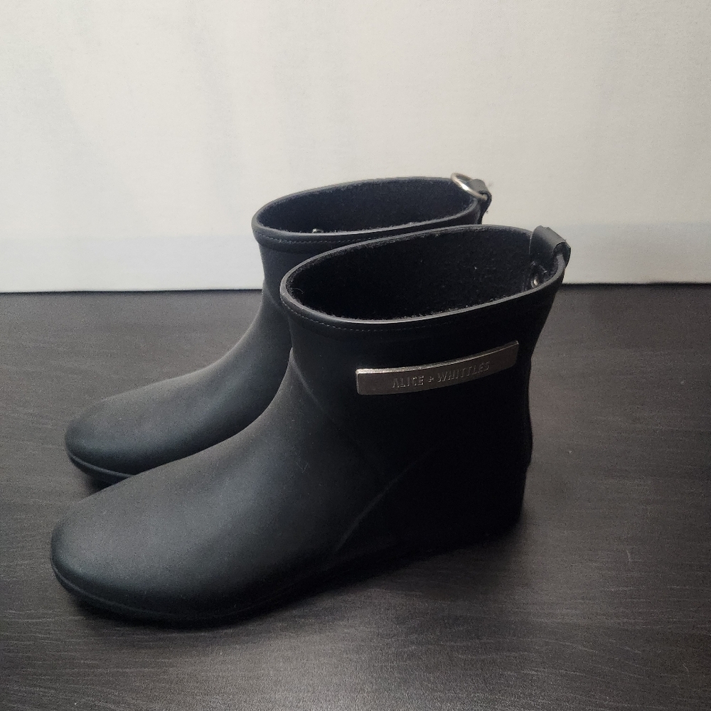 Alice +Whittles Black Boots